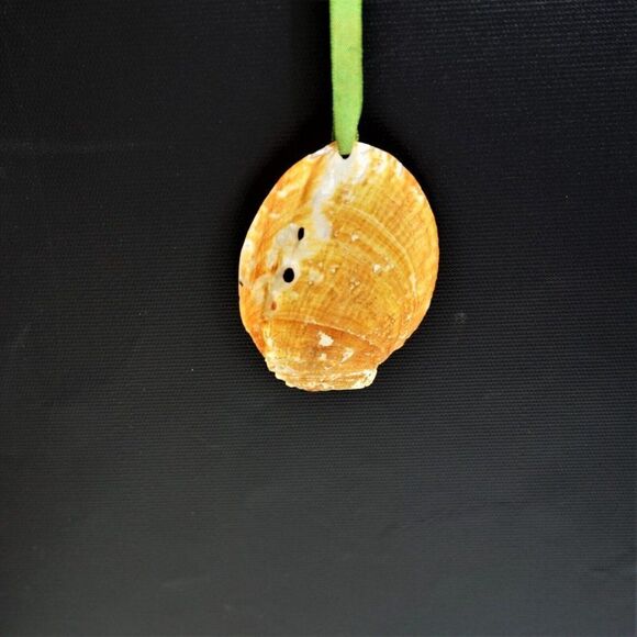 Vintage Christmas Shell Ornament Reindeer Diorama In Oyster Shell - Picture 5 of 7